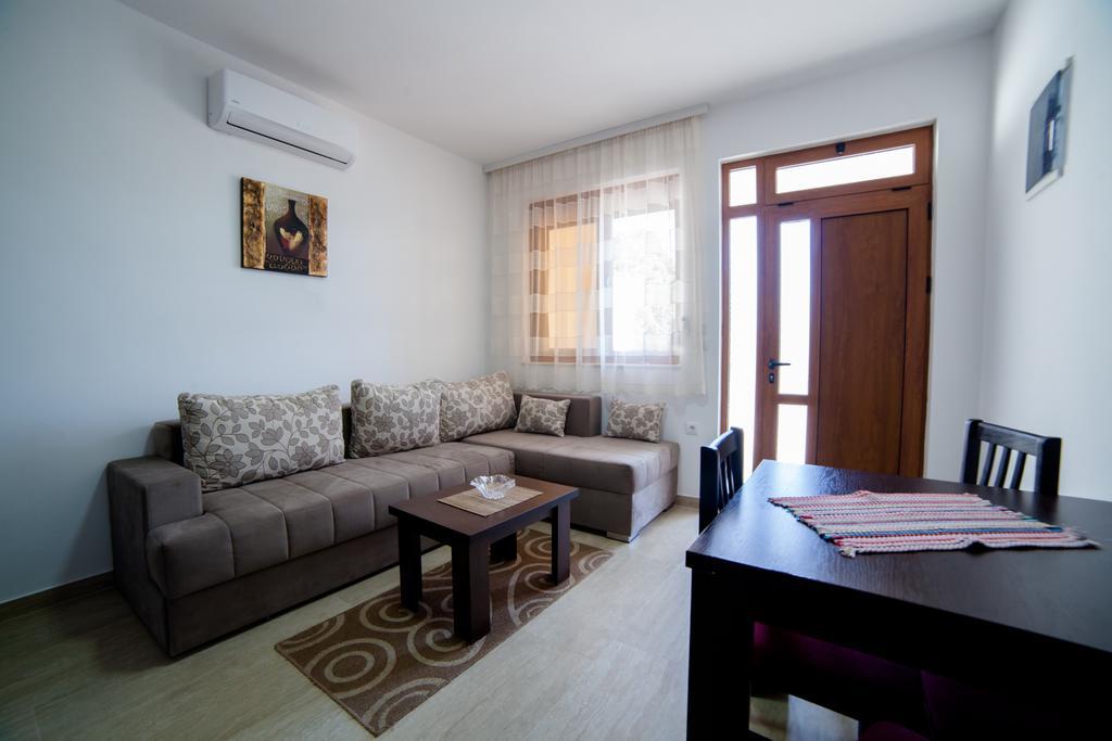 Kollari Apartments Ulcinj Extérieur photo